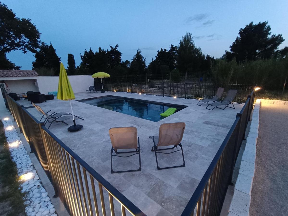 Maison Independante Avec Piscine, 10Min Avignon Pujaut Εξωτερικό φωτογραφία
